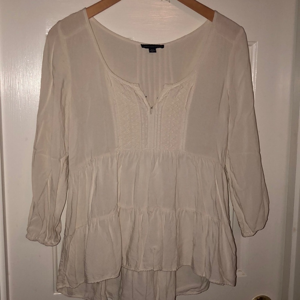 American Eagle Cream Mid-Sleeve Top